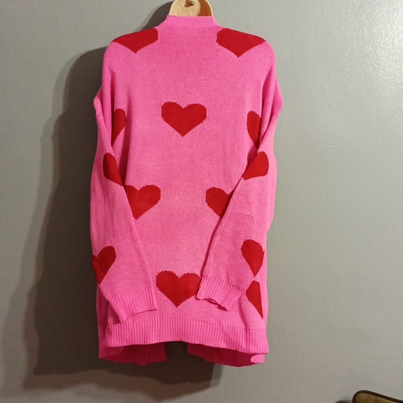 SHEIN Plus heart pattern pink with red ♥️ heart pattern cardigan duster. - Picture 15 of 17
